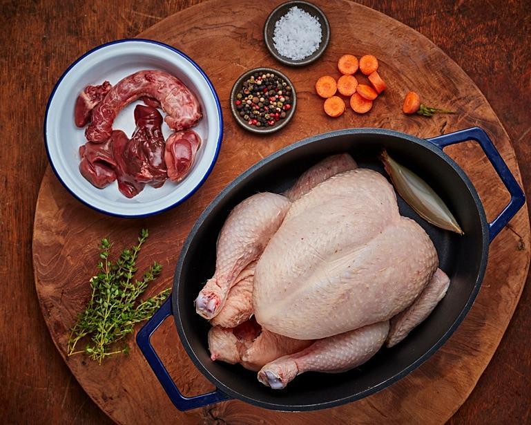 Chicken, Whole, With Giblets (2.25kg) Chicken field&flower Premium