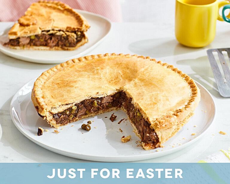 Lamb Shoulder, Pea & Mint Pie (1.4kg) field&flower