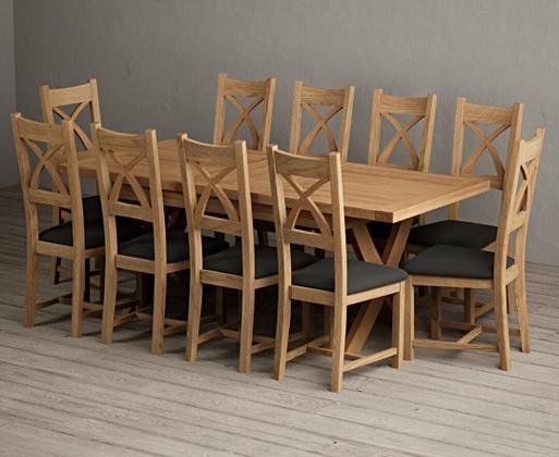 Extending oak dining table seats 10 outlet