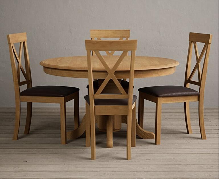 Hertford 120cm Solid Oak Round Pedestal Table with Hertford Chairs