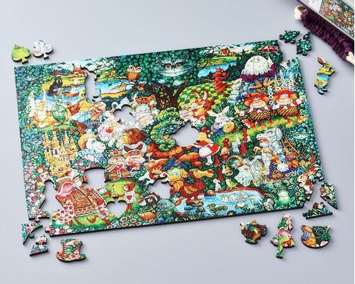  500 piece jigsaw puzzle stained art Alice in